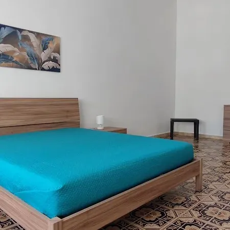 Casa Con Giardino Vakantiehuis Quartu SantʼElena