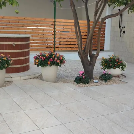 Casa Con Giardino Vakantiehuis *