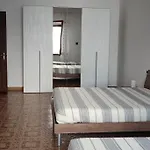 Casa vacanze Casa Con Giardino *