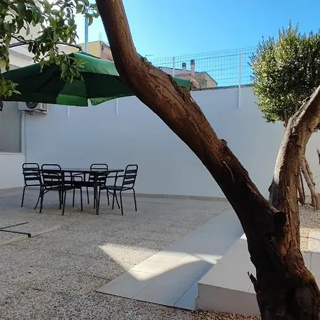 Holiday home Casa Con Giardino *