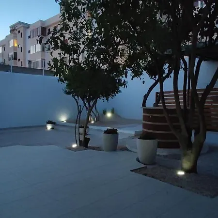 Nyaraló Casa Con Giardino