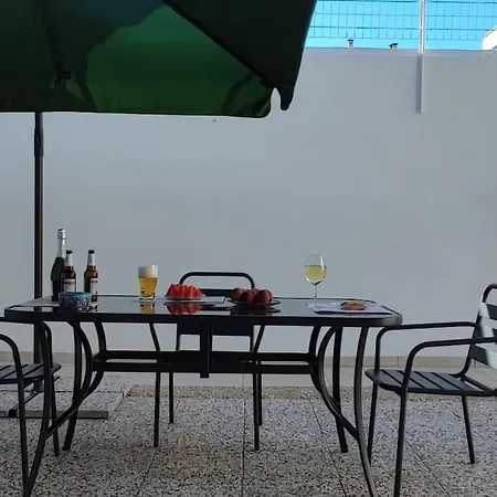 Casa Con Giardino * 夸尔图-圣埃莱娜